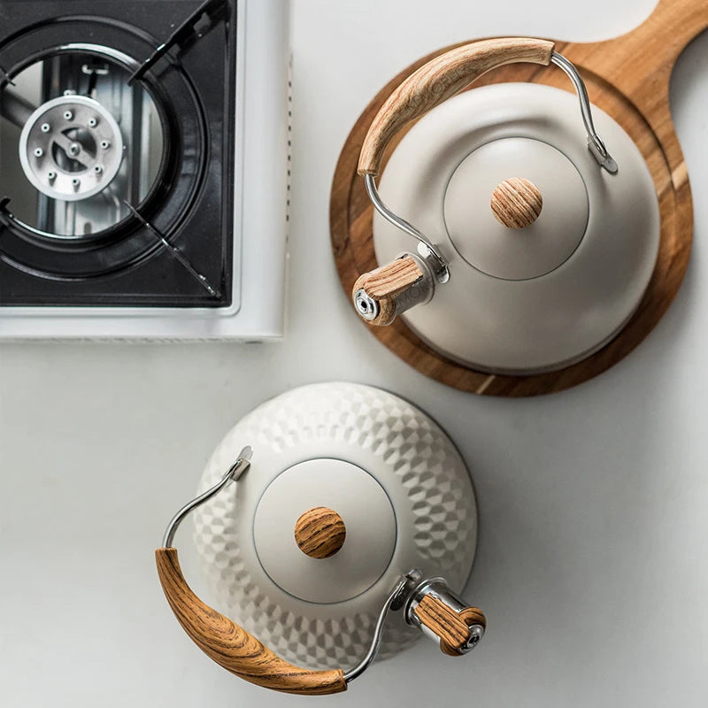 Bouilloire Sifflante Inox 2,5L Design Gaufré & Poignée Bois