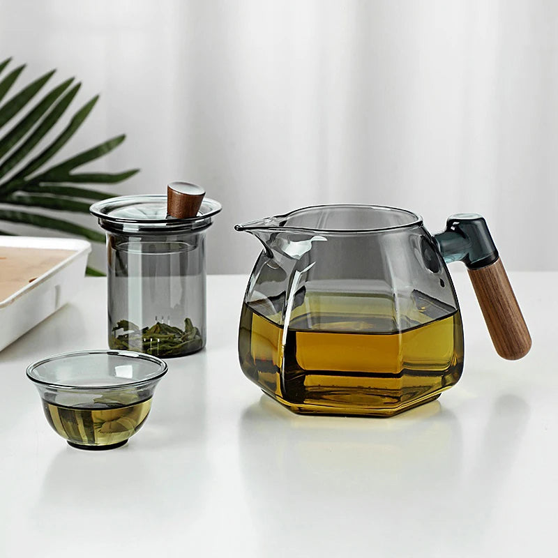 Théière en Verre Borosilicate 600ML avec Manche en Bois Scandinave